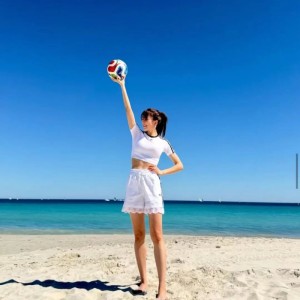 【每日足球女神30】这可能是有史以来踢球最好的日本演员|真岛优|花式|球技|训练|足球小将_新浪体育_新浪新闻